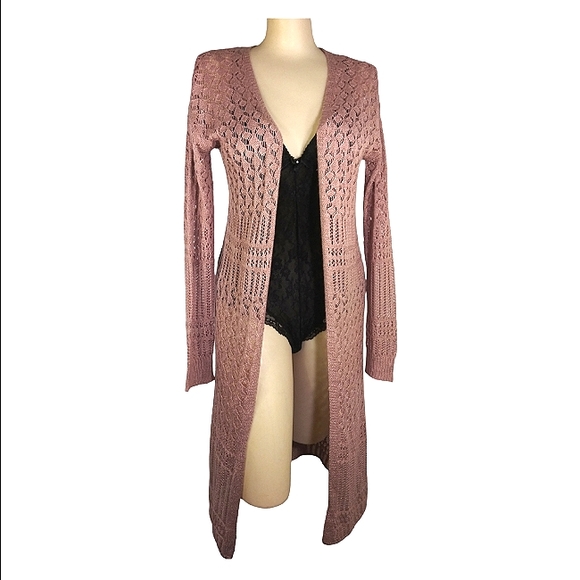 Moral Fiber Tops - 🌺Dusty rose crochet overlay